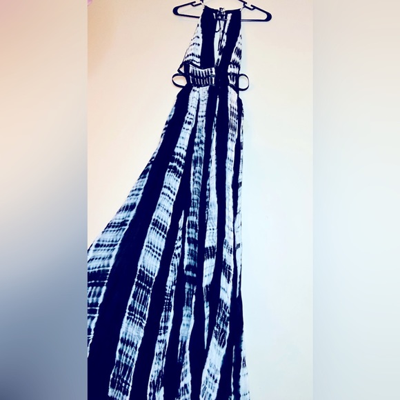 Party dress - Picture 3 of 4